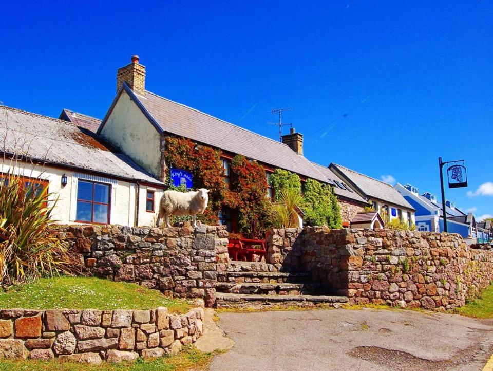 King'S Head Inn Llangennith Dış mekan fotoğraf